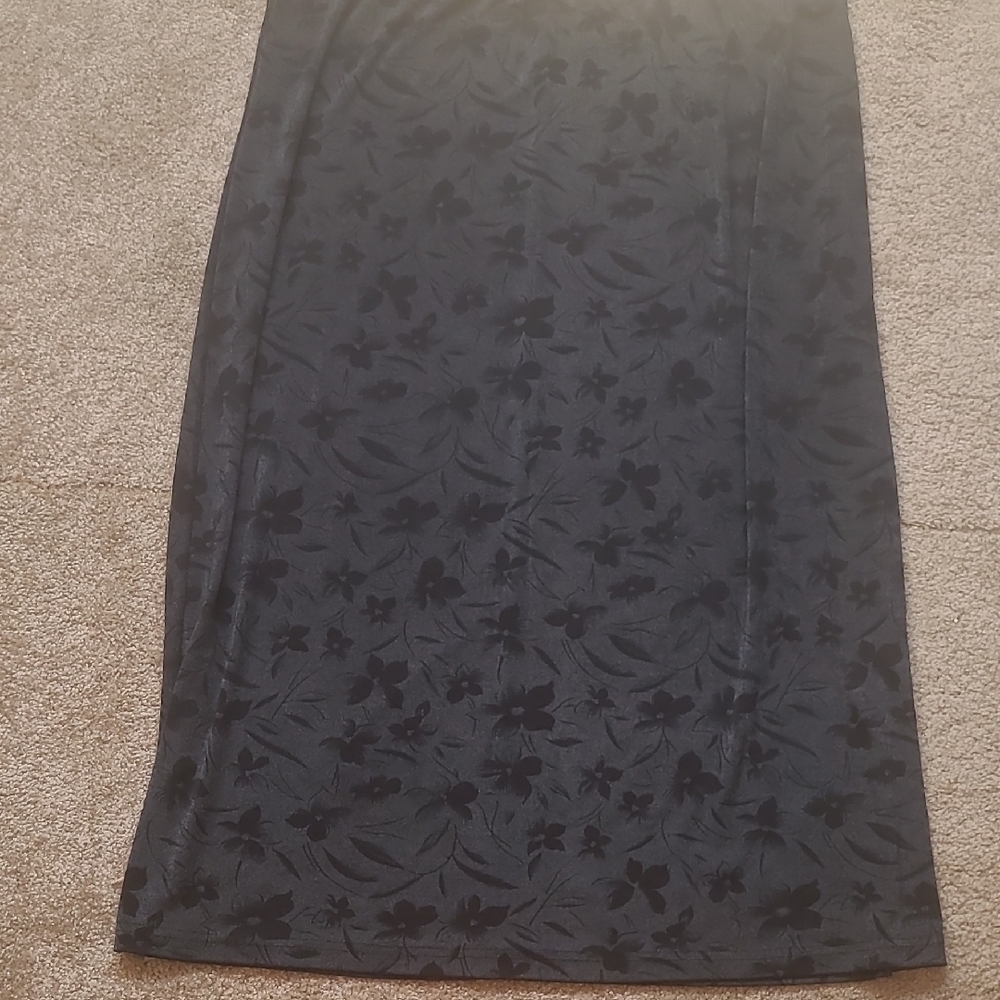 Elegant Black Floral Skirt